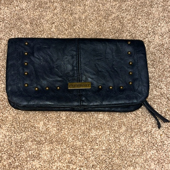 ELEMENT - Picture 1 of 5